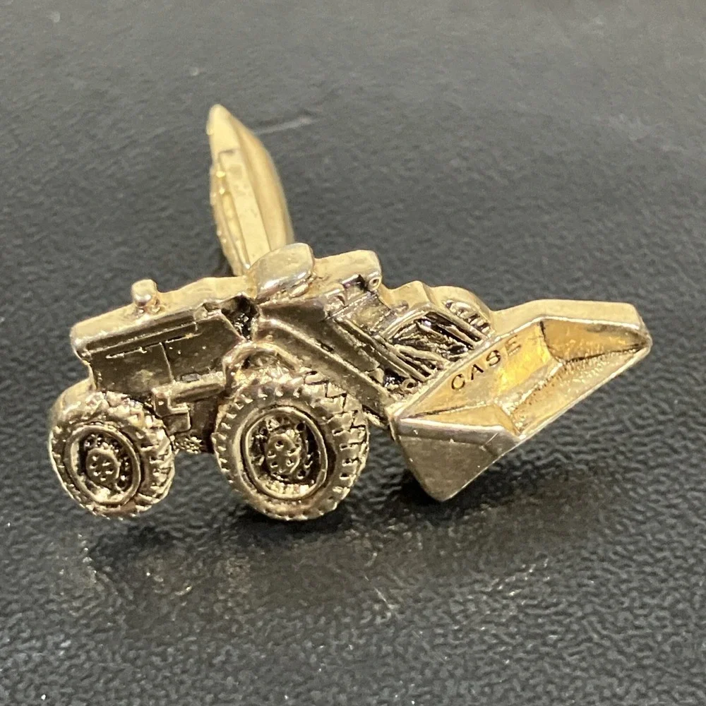 Vintage Mercury Industries Gold Colored Tractor Cufflinks & Tie Bar